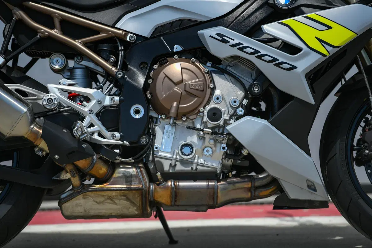 BMW S1000R 2021 TEST: è migliorata. Forse troppo? (11)