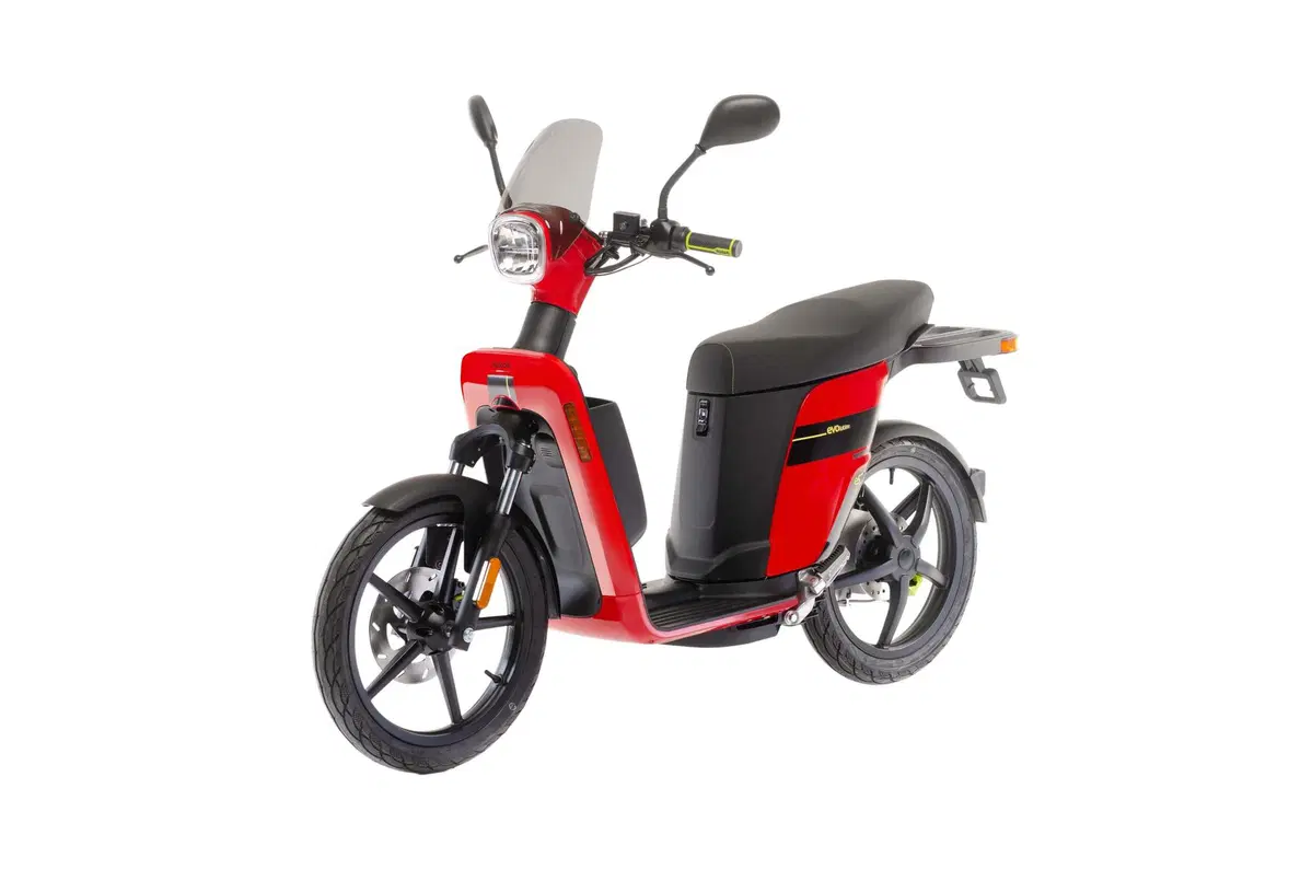 Scooter Askoll 2021. Nuovi colori e nuove batterie