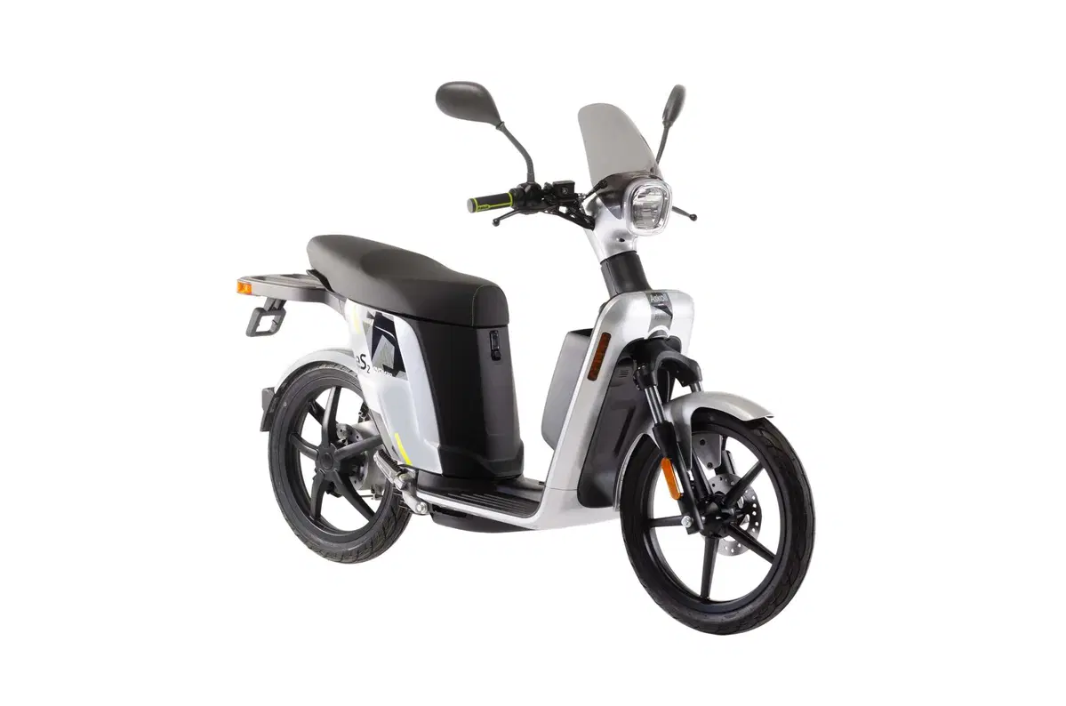 Scooter Askoll 2021. Nuovi colori e nuove batterie (12)
