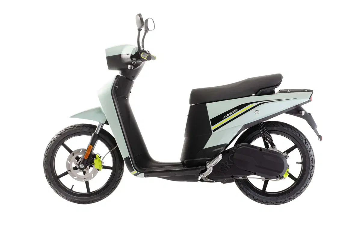 Scooter Askoll 2021. Nuovi colori e nuove batterie (17)