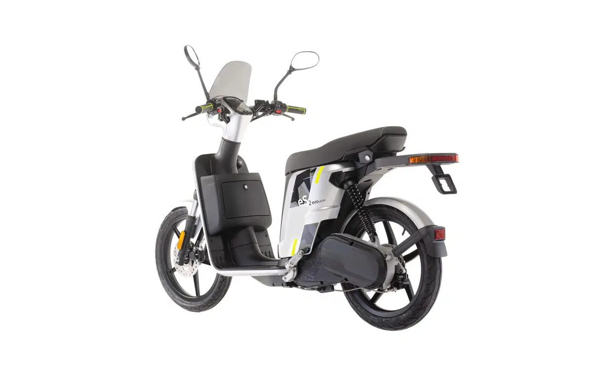 Scooter Askoll 2021. Nuovi colori e nuove batterie (22)