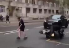 L’ultras scozzese (ubriaco) e lo scooter (che tifava Inghilterra) [VIDEO]