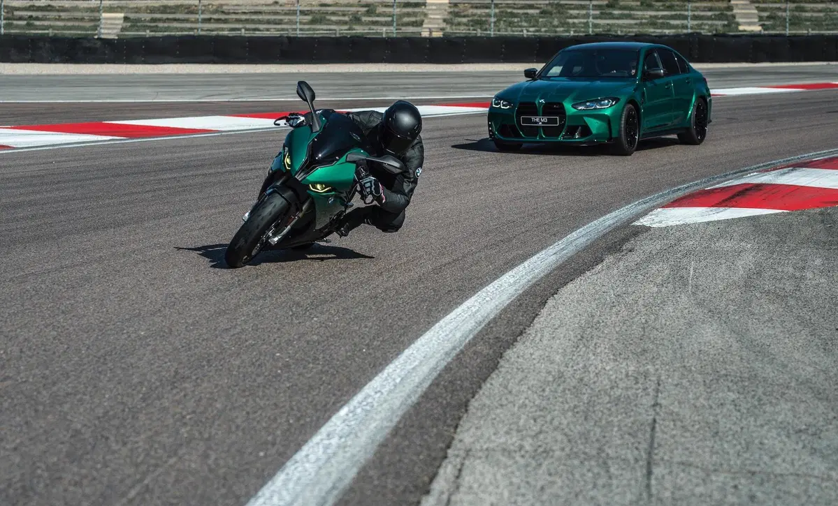 BMW S1000RR: una versione 'Isle of Man' per il mercato francese (5)