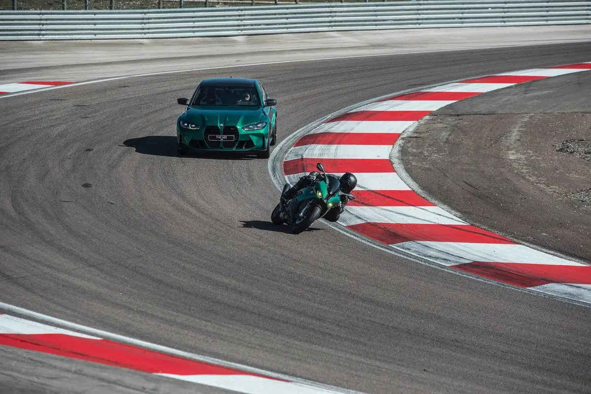 BMW S1000RR: una versione 'Isle of Man' per il mercato francese (7)