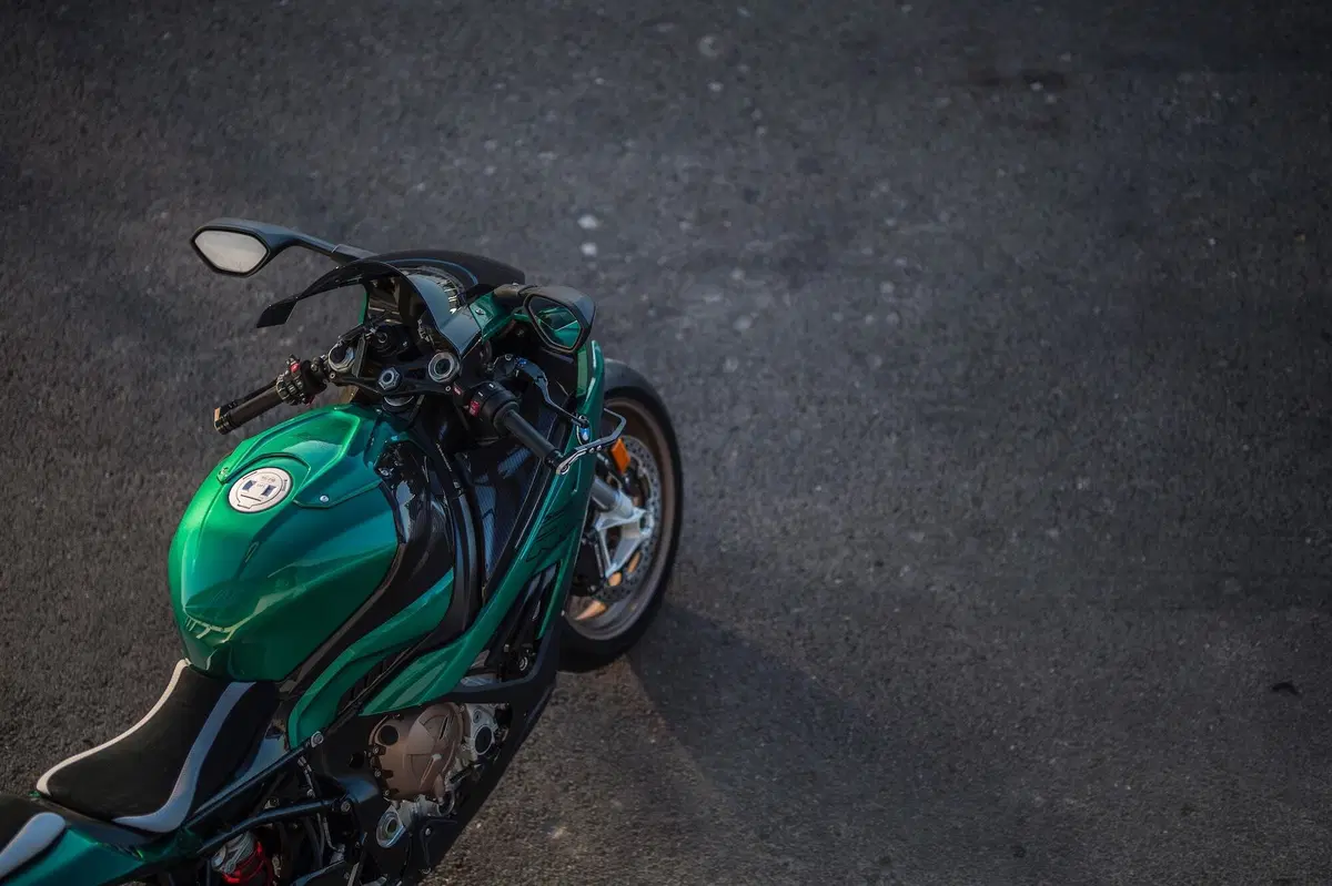BMW S1000RR: una versione 'Isle of Man' per il mercato francese (9)