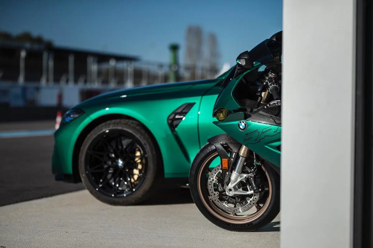 BMW S1000RR: una versione 'Isle of Man' per il mercato francese (10)