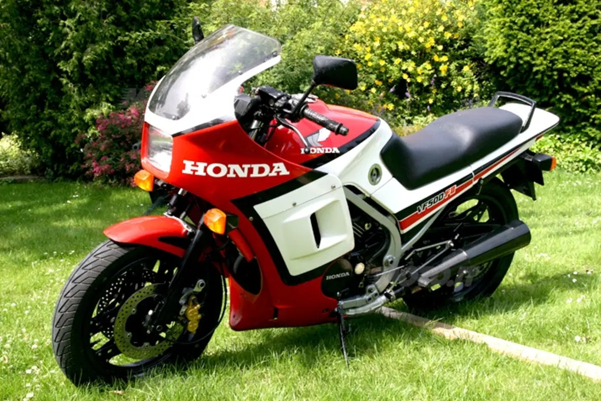 EICMA 1983. Grandi novità Made in Japan  (13)