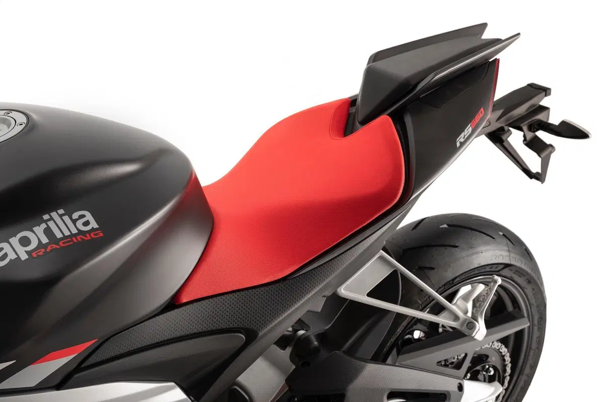 Aprilia RS 660: test in pista a Misano (4)
