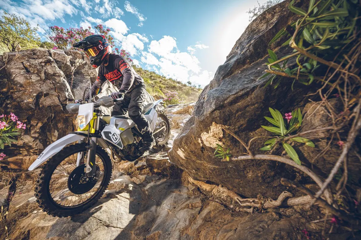 Stories di #Jarvisstyle con le Husqvarna TE 300 2T e FE 350 4T