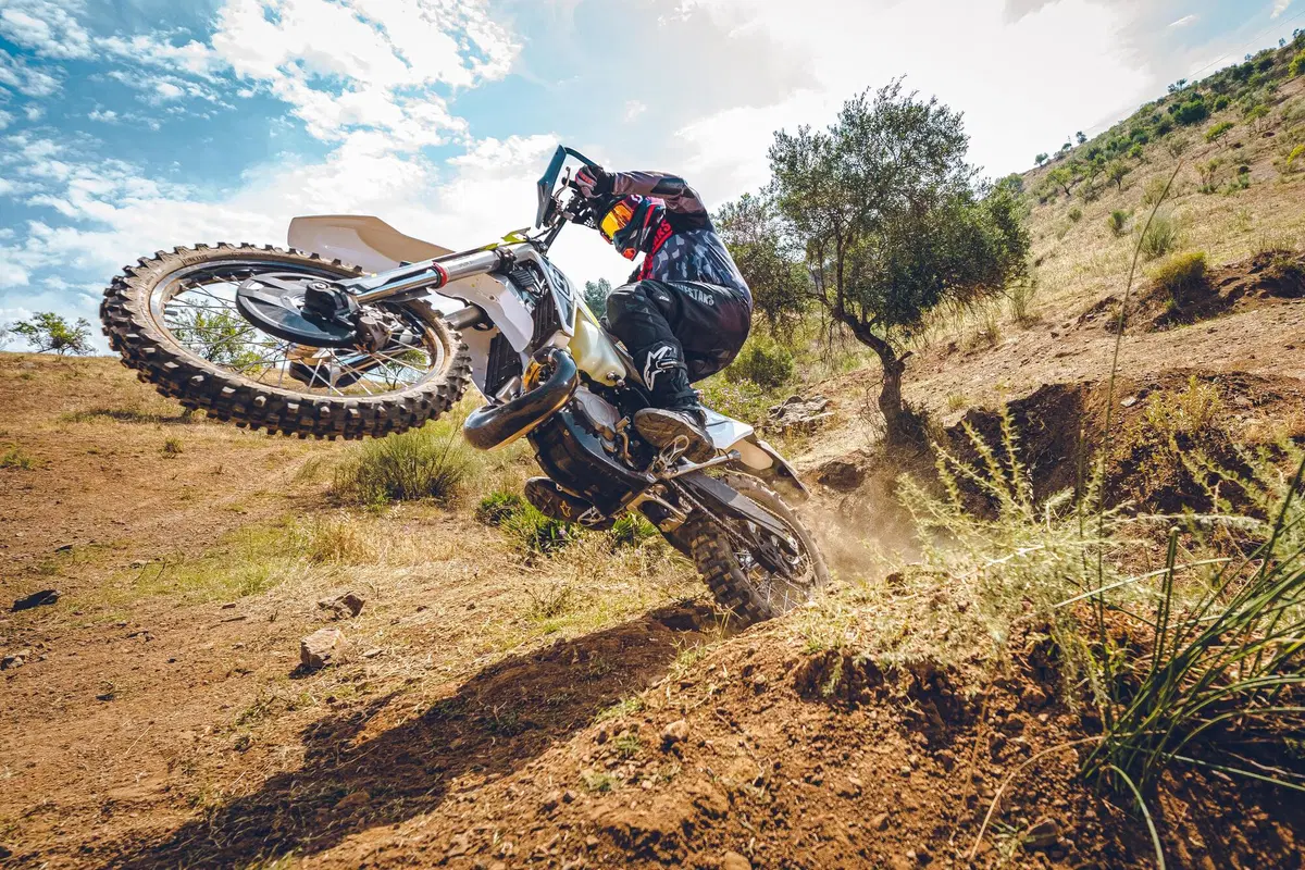 Stories di #Jarvisstyle con le Husqvarna TE 300 2T e FE 350 4T (3)