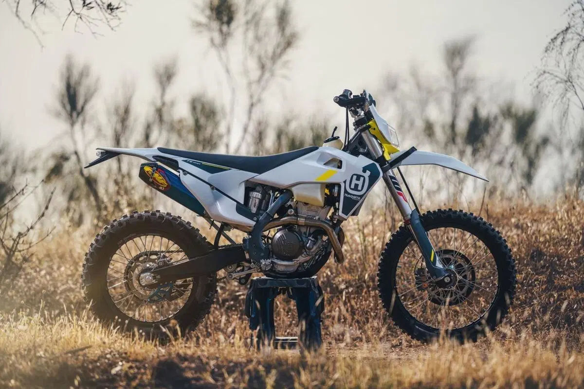 Stories di #Jarvisstyle con le Husqvarna TE 300 2T e FE 350 4T (19)