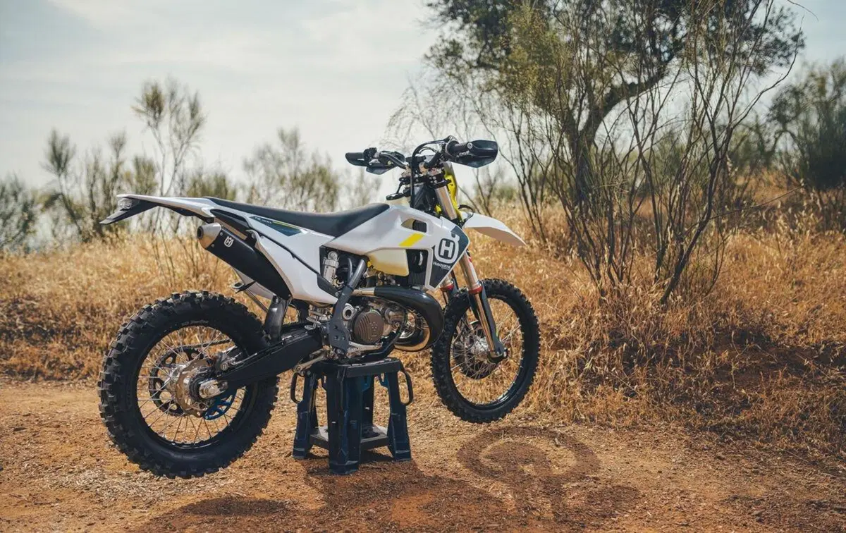 Stories di #Jarvisstyle con le Husqvarna TE 300 2T e FE 350 4T (54)