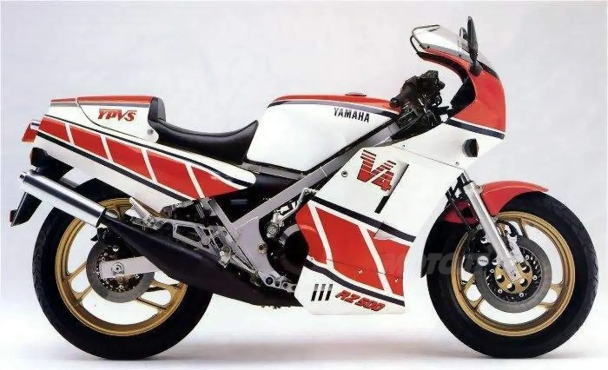 EICMA 1983. Grandi novità Made in Japan  (32)