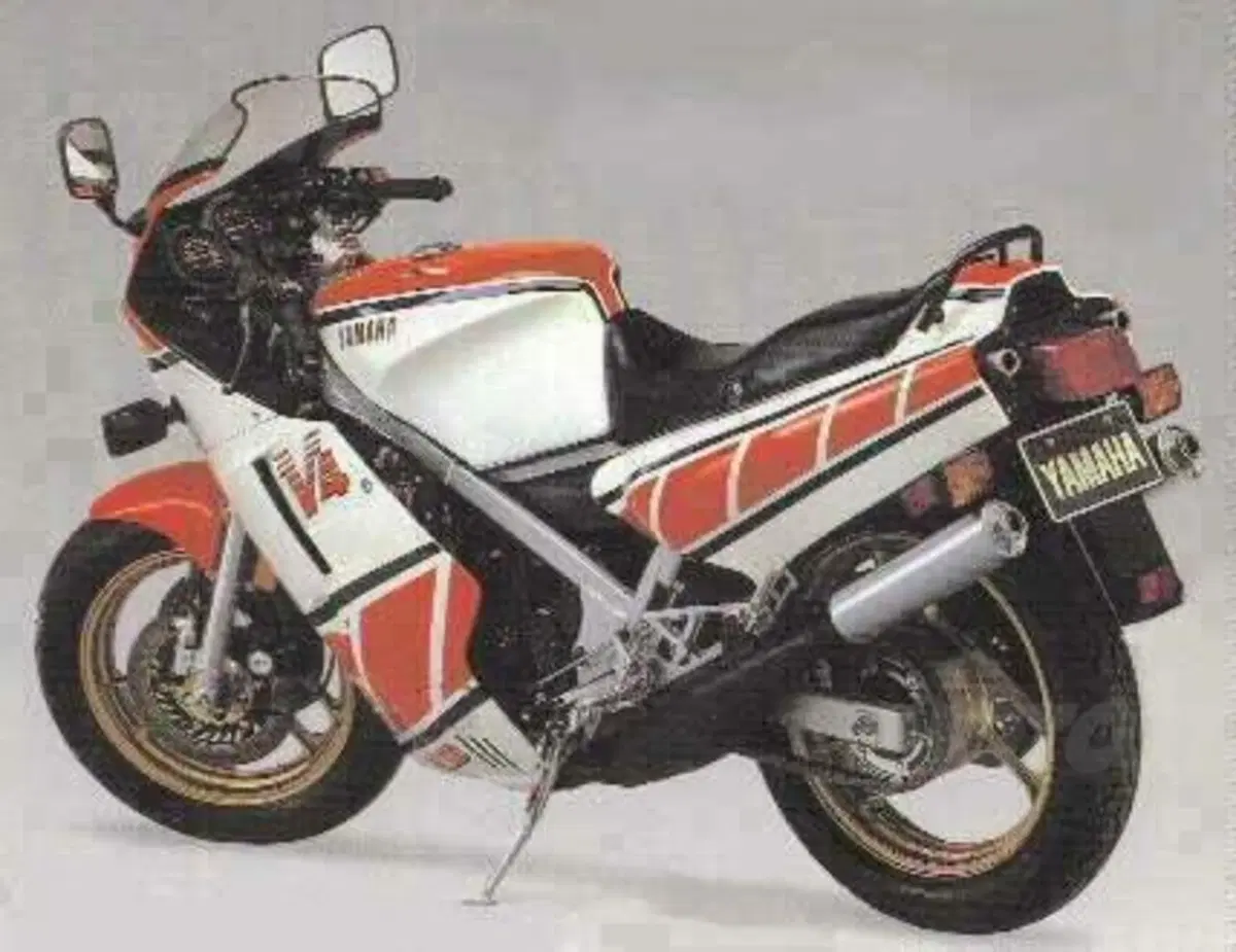 EICMA 1983. Grandi novità Made in Japan  (33)