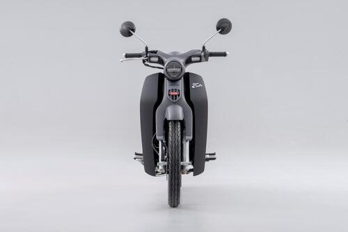 Honda Super Cub C125. Sella doppia ed Euro 5 per il 2021 (9)