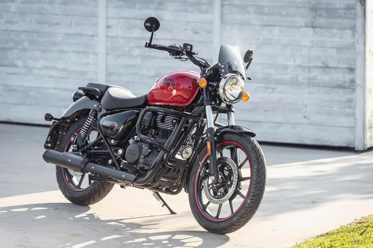 Royal Enfield Meteor 350 TEST: ritorno alla sostanza