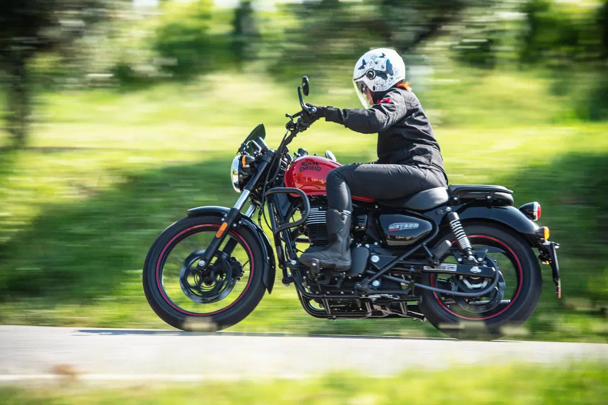 Royal Enfield Meteor 350 TEST: ritorno alla sostanza (10)