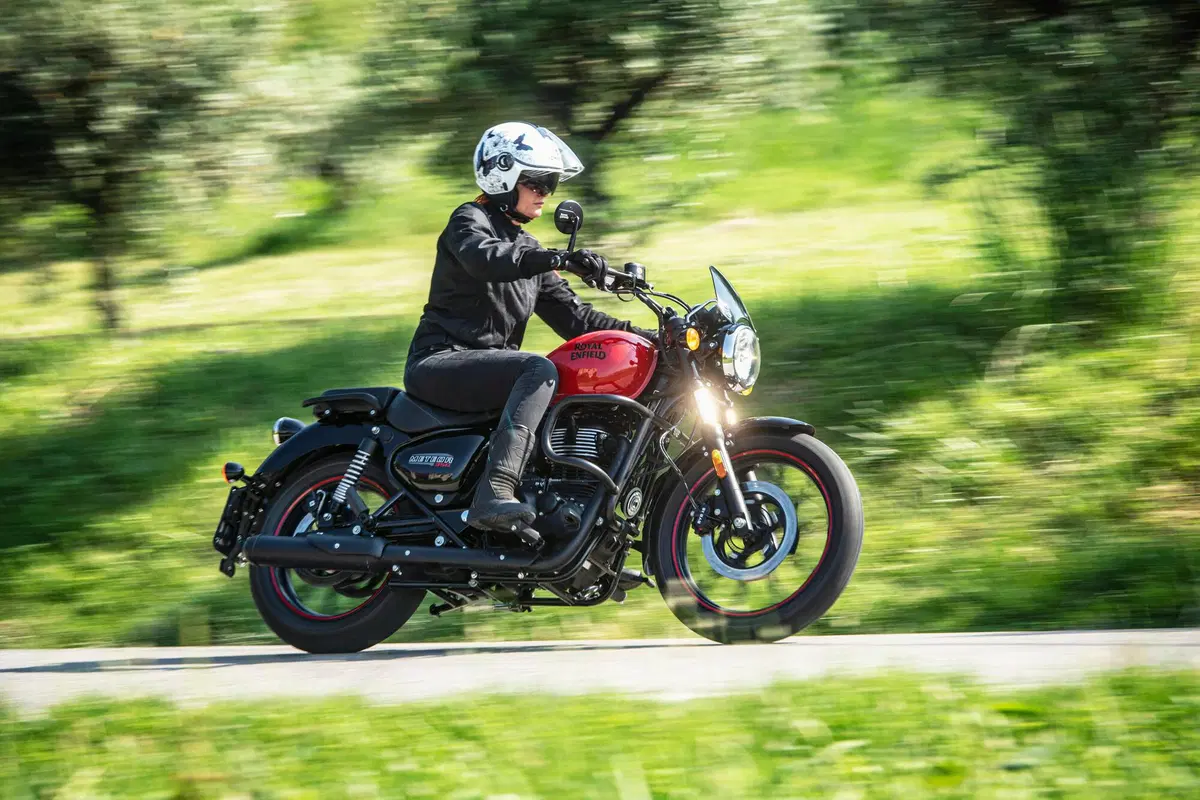 Royal Enfield Meteor 350 TEST: ritorno alla sostanza (12)