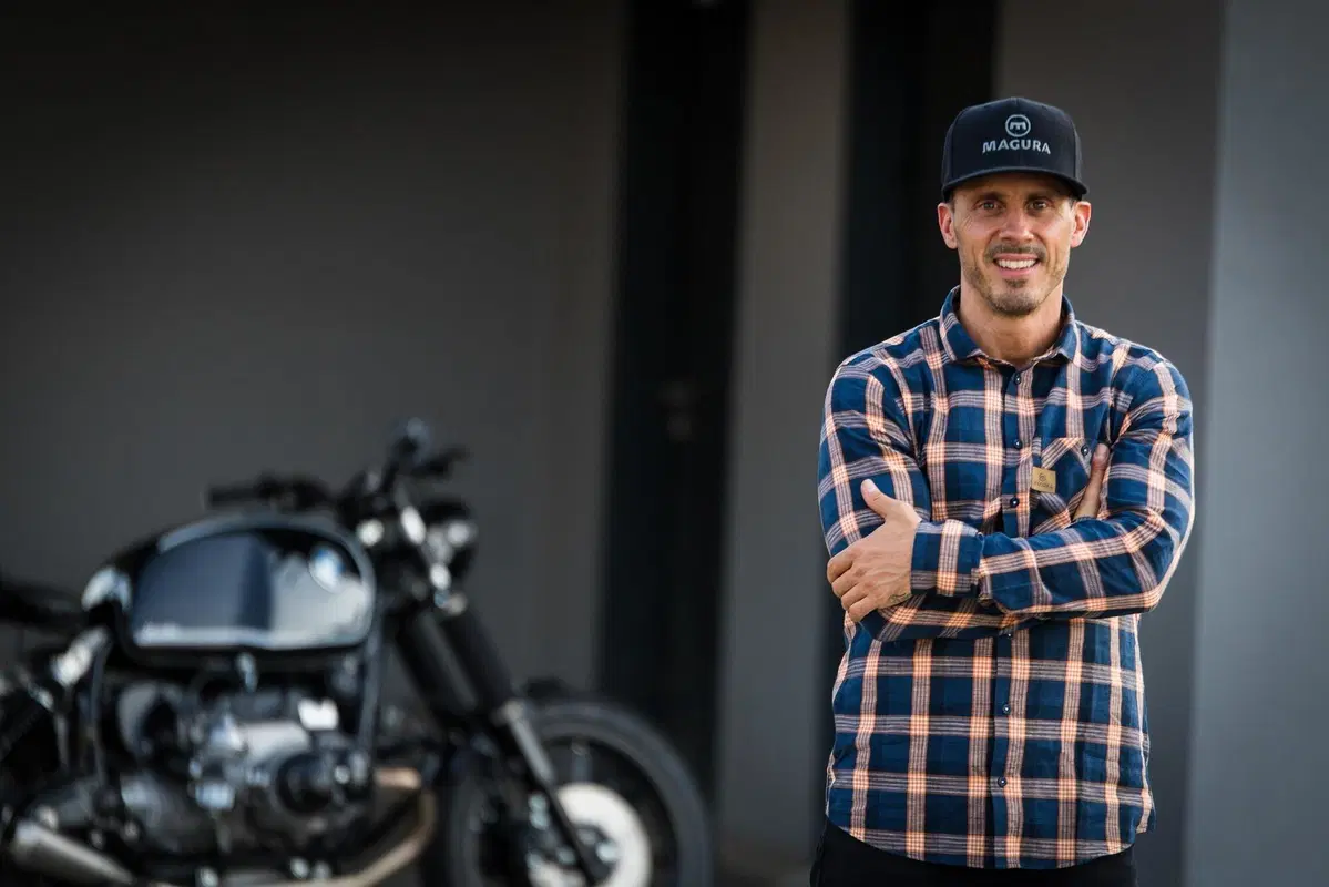 La Honda CB750 del 1993 diventa HB-Custom #39 (16)