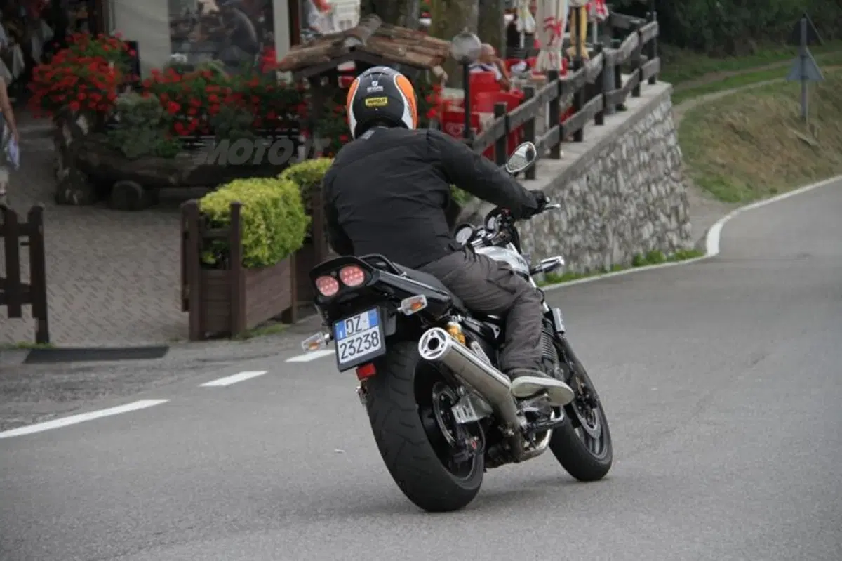 Yamaha XJR1300 2013 (20)