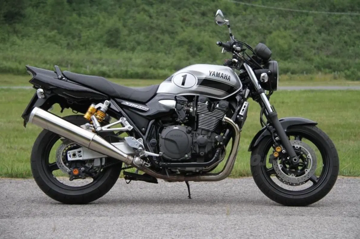 Yamaha XJR1300 2013 (26)