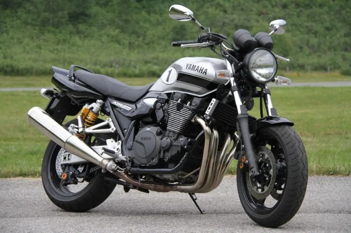 Yamaha XJR1300 2013 (28)