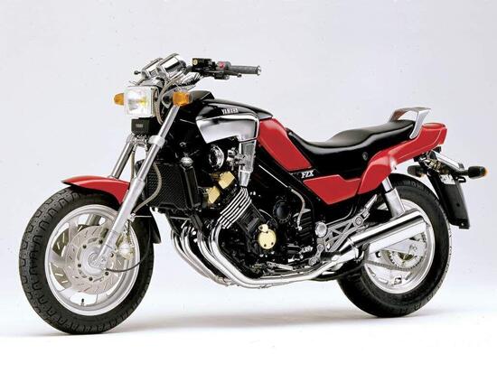 La Yamaha FZX 750 del 1985