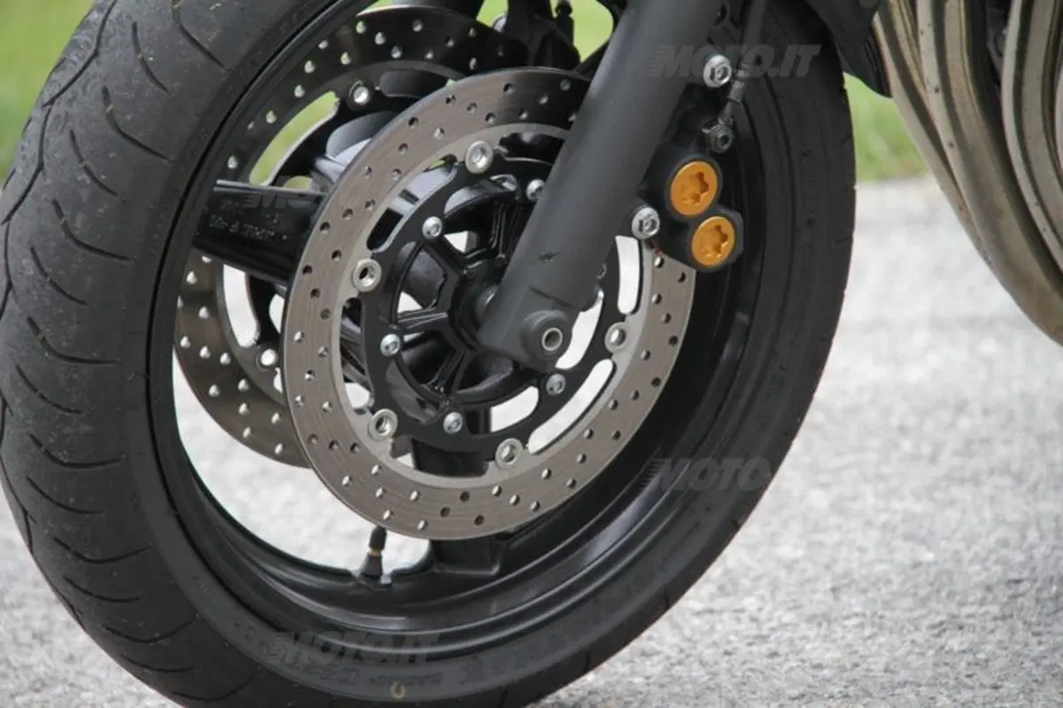 Yamaha XJR1300 2013 (32)