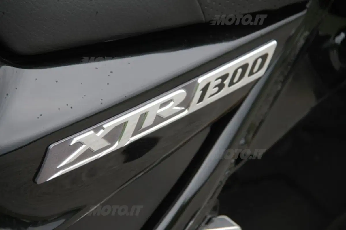 Yamaha XJR1300 2013 (38)
