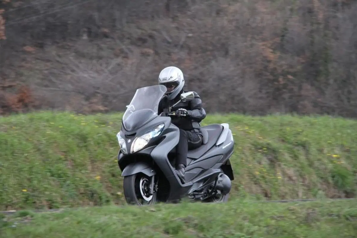 Suzuki Burgman 400 Lux
