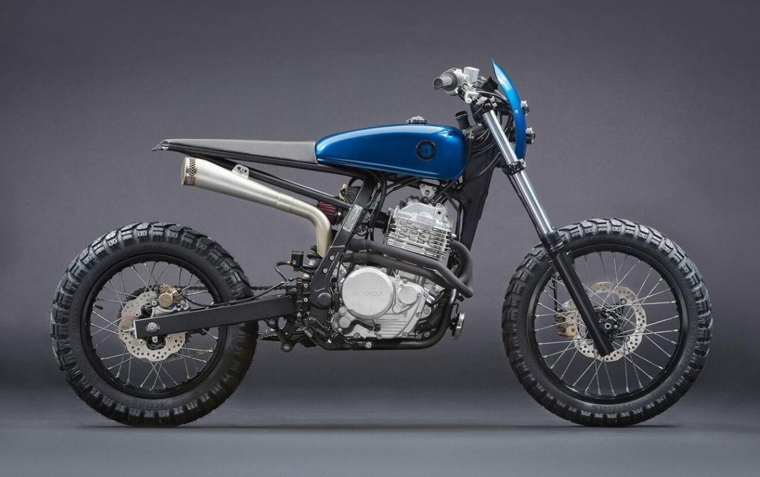 La Honda NX650 Dominator rivista da Earth Motorcycles