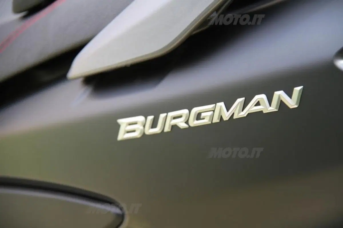 Suzuki Burgman 400 Lux (29)