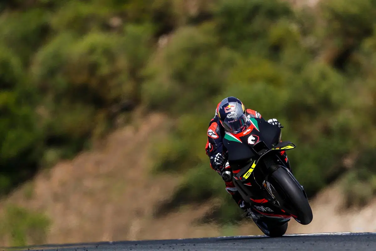 MotoGP. Andrea Dovizioso prova l'Aprilia RS-GP a Jerer: eccolo in azione [GALLERY]  (2)