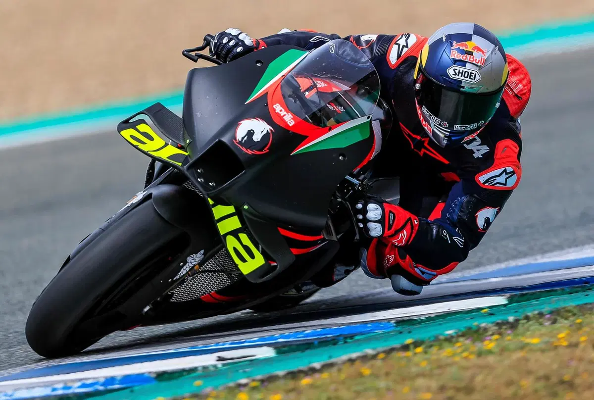 MotoGP. Andrea Dovizioso prova l'Aprilia RS-GP a Jerer: eccolo in azione [GALLERY]  (5)