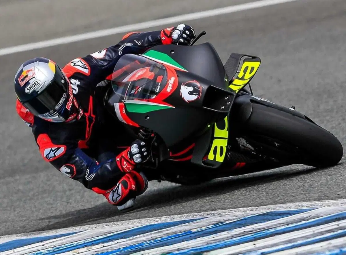 MotoGP. Andrea Dovizioso prova l'Aprilia RS-GP a Jerer: eccolo in azione [GALLERY]  (7)