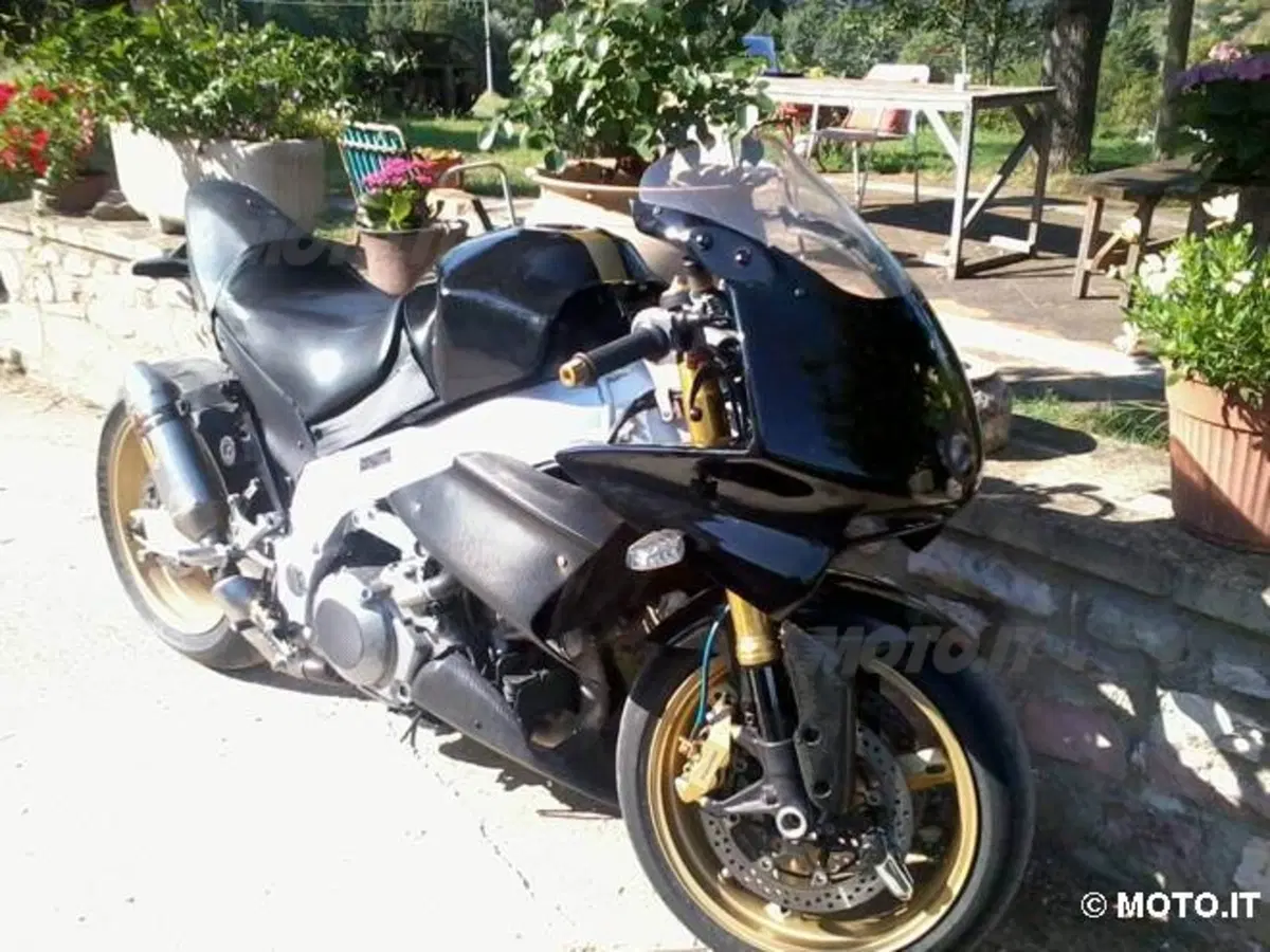Le Strane di Moto.it: Suzuki V-Strom 1000 Café Racer (3)