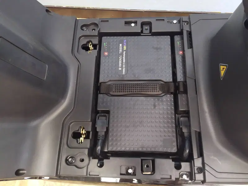 Sunra Italia Robo S L3e (2021 - 26) (18)
