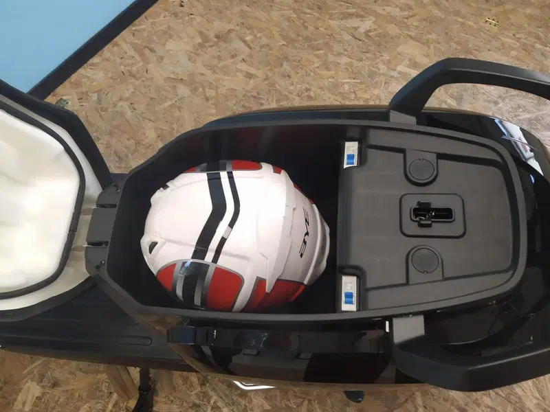 Sunra Italia Robo S L3e (2021 - 26) (12)