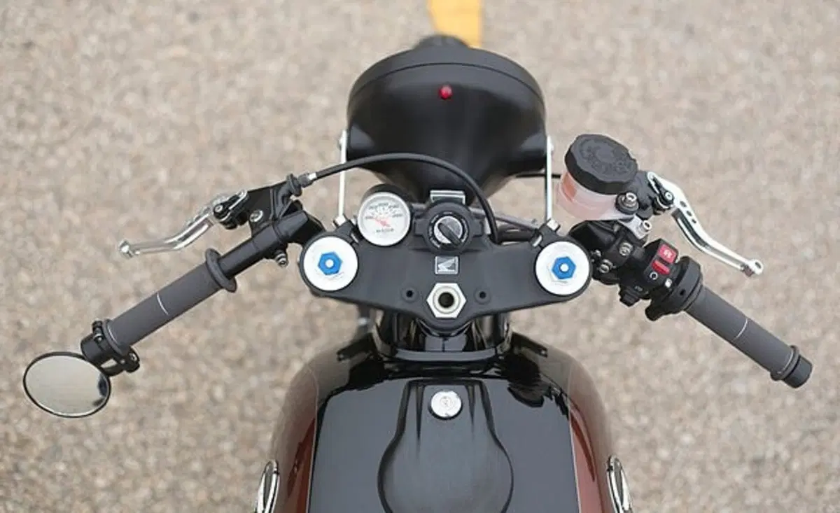 Honda CX500 Café Racer (4)