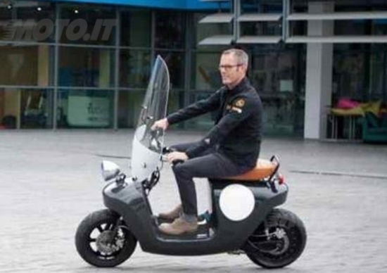 Canapa, lino e niente benzina per l'eco-scooter Be.e