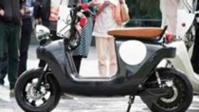 Canapa, lino e niente benzina per l'eco-scooter Be.e