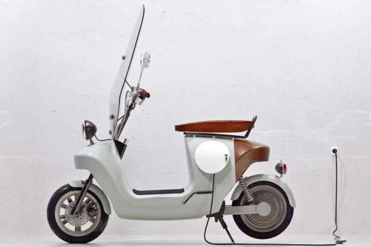 Canapa, lino e niente benzina per l'eco-scooter Be.e