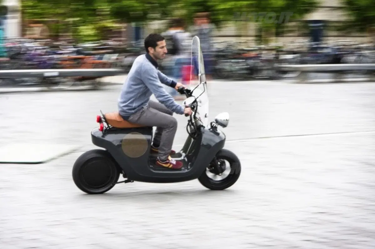 Canapa, lino e niente benzina per l'eco-scooter Be.e (2)