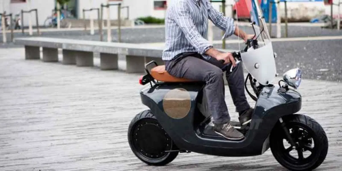 Canapa, lino e niente benzina per l'eco-scooter Be.e (6)