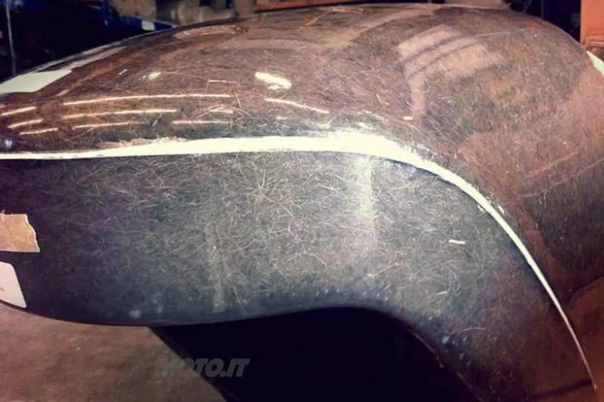 Canapa, lino e niente benzina per l'eco-scooter Be.e (7)
