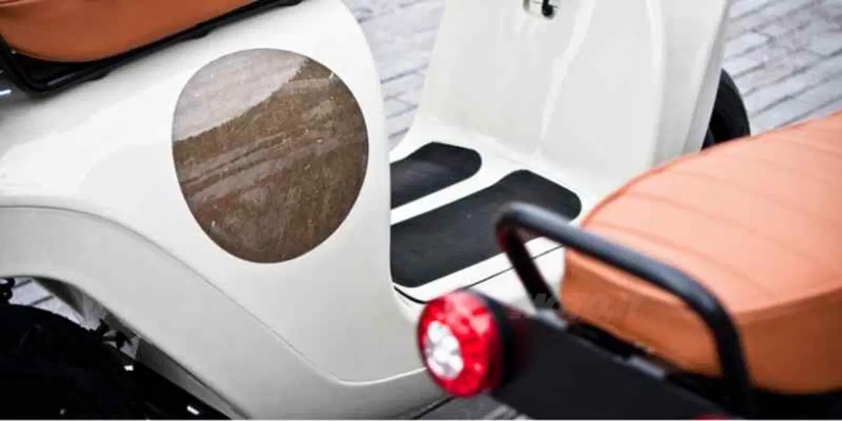 Canapa, lino e niente benzina per l'eco-scooter Be.e (8)