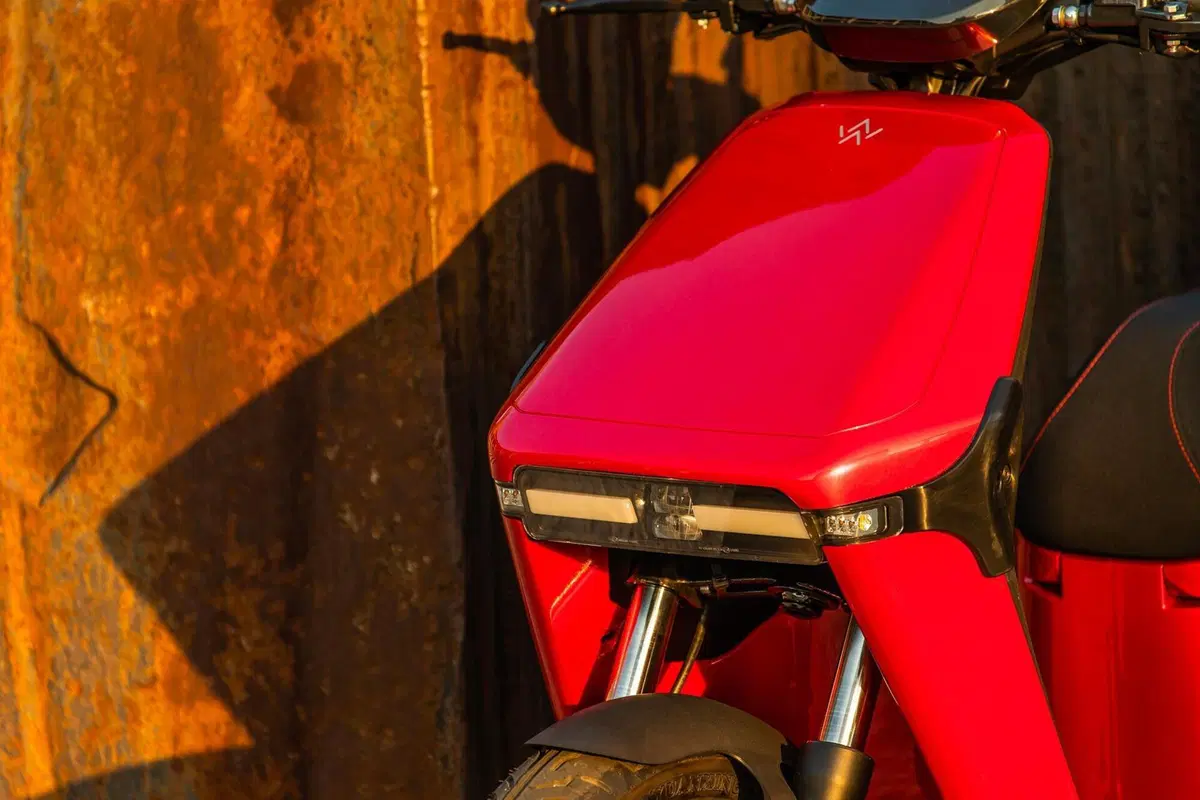 WOW 774 e 775. Debuttano gli scooter elettrici made in Italy (10)