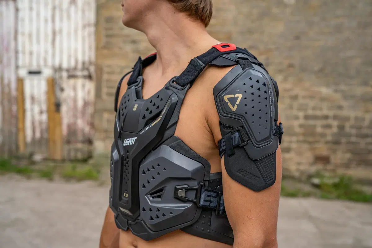 Leatt presenta i nuovi Body Protector 6.5 e Chest Protector Pro 6.5