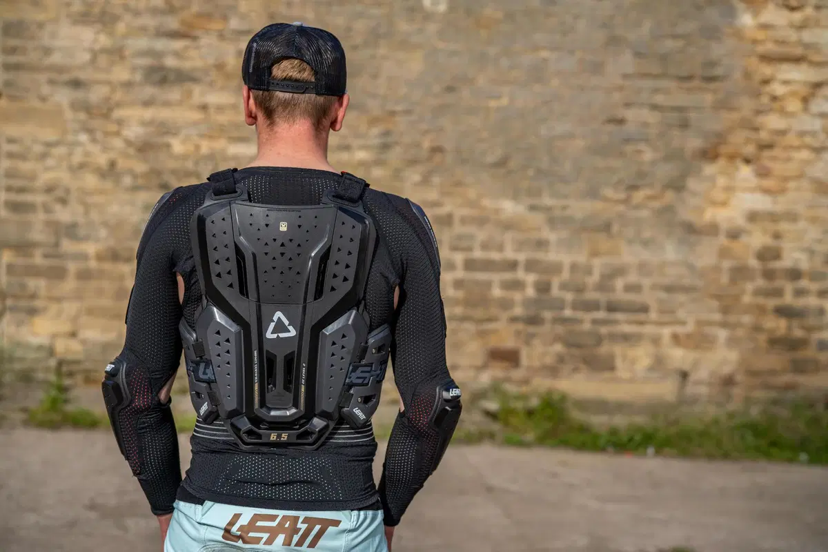 Leatt presenta i nuovi Body Protector 6.5 e Chest Protector Pro 6.5