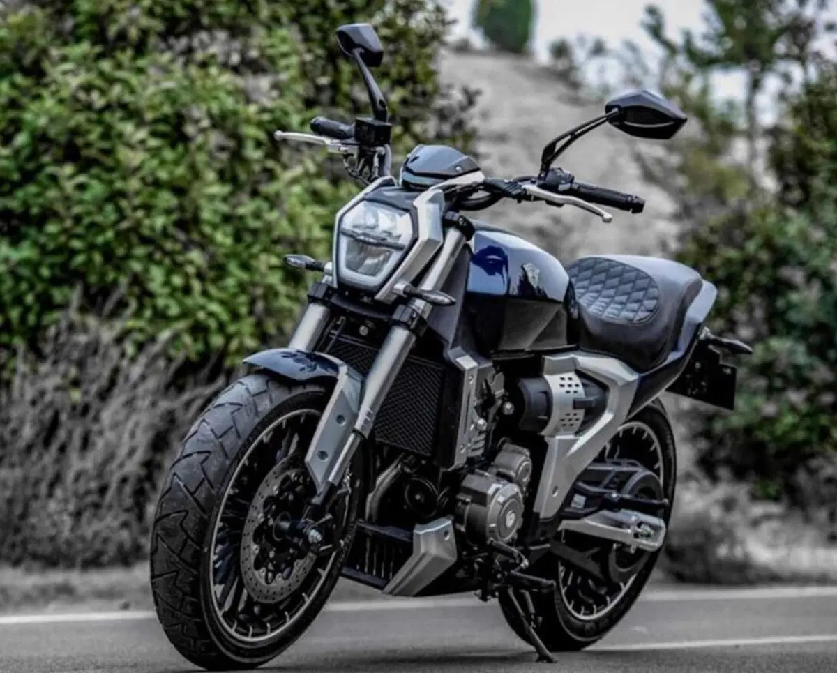 La cruiser cinese Xianglong JSX500i ispirata a... una moto non ancora in vendita